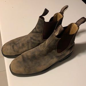 Men’s size 11 Blundstone’s . Worn twice .